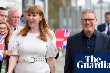 Starmer faces fight to survive as Streeting and Rayner eye leadership bids | Keir Starmer