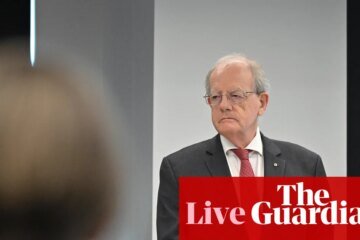 Australia politics live: outgoing Nacc boss says sorry for robodebt inquiry delays; new US ambassador starts in Washington | Australia news