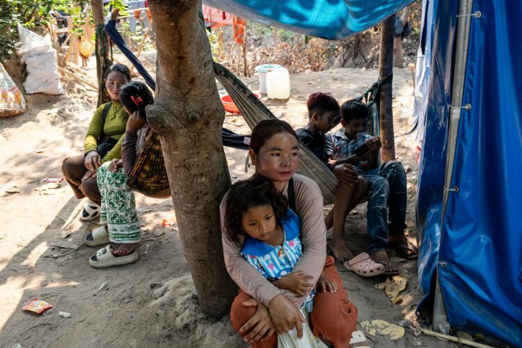 Cambodians struggle with displaced lives amid tense ceasefire with Thailand | Border Disputes News
