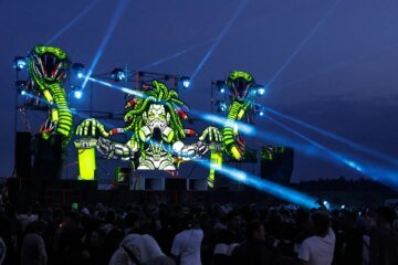 Illegal ‘free party’ at French military site draws up to 40,000 ravers | Music