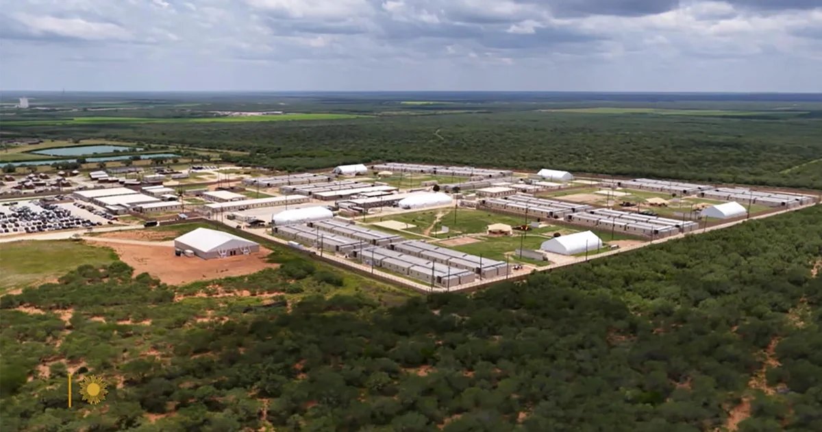 Children “held like criminals” inside ICE detention center