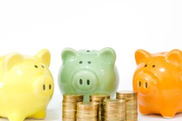$30,000 CD vs. $30,000 high-yield savings account vs. $30,000 money market account: Which will earn more interest?