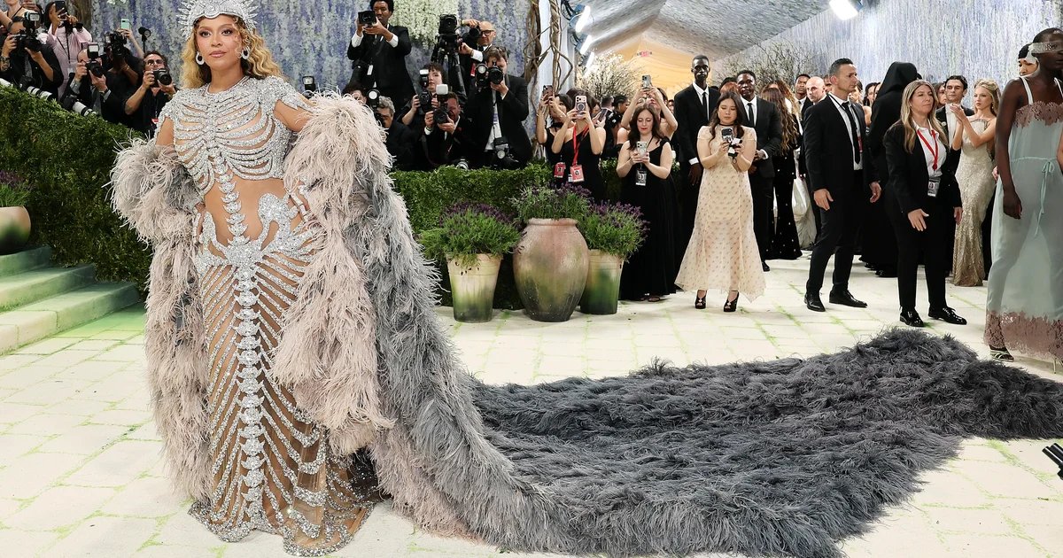 See the Met Gala 2026 best looks and moments of Beyoncé, Rihanna and more celebrating “Costume Art”