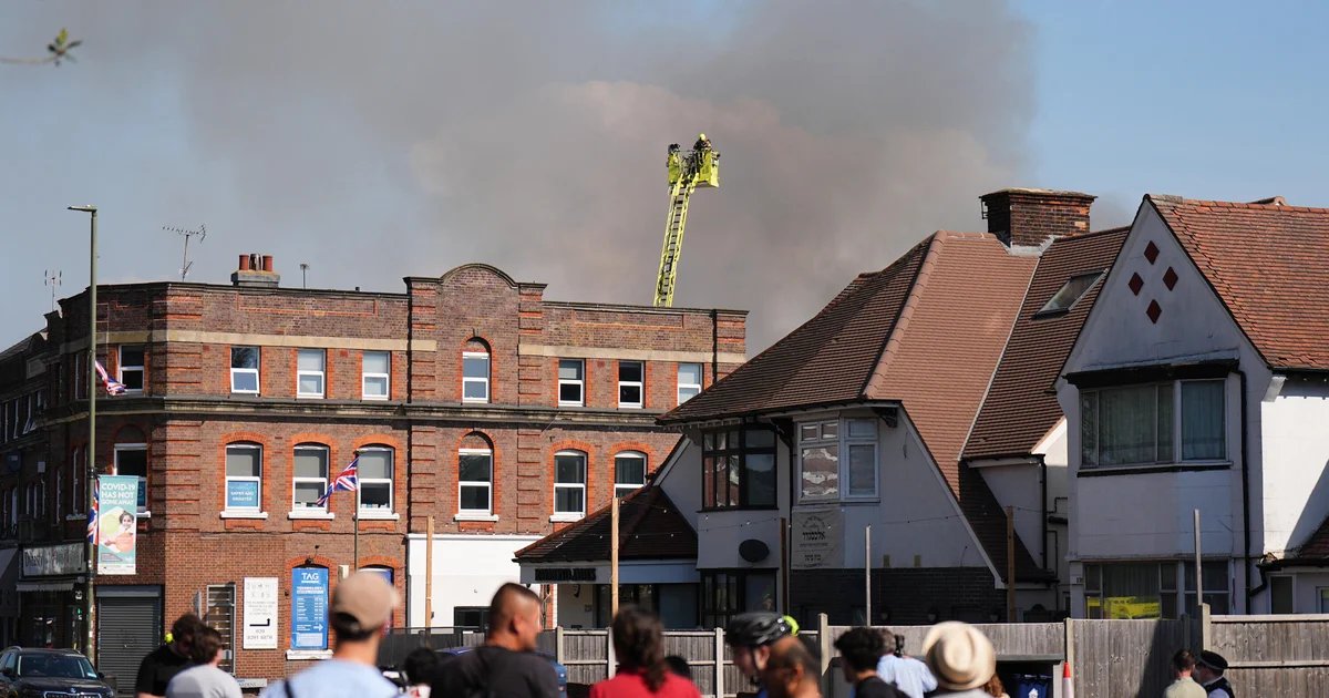 Fire breaks out at kosher supermarket in London’s Golders Green section