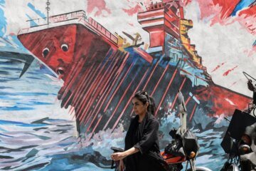 Iran threatens to “teach a lesson” if U.S. attacks, Trump says ceasefire is “on life support”