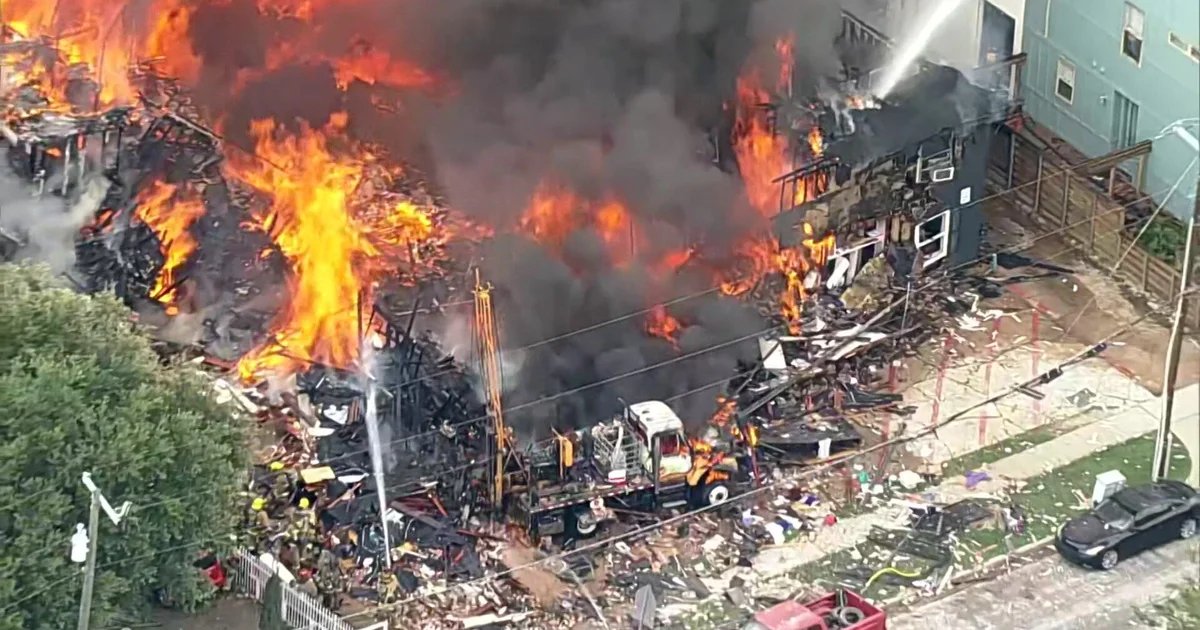 At least 4 hurt after large explosion destroys Dallas apartment building, DFR says