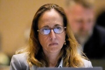 FDA official who scrutinized COVID shots and antidepressants is out in latest shake-up