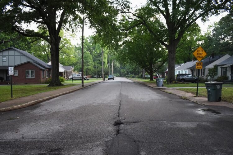 Tennessee redistricting plan splits Memphis neighbors and reshapes midterms as other states follow