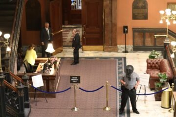Redistricting debate shifts as Republicans seek clean sweep of US House seats