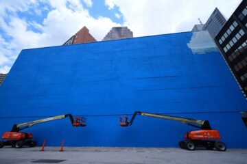 An outcry erupts as a whale mural beloved by many in Dallas is replaced with art for the World Cup