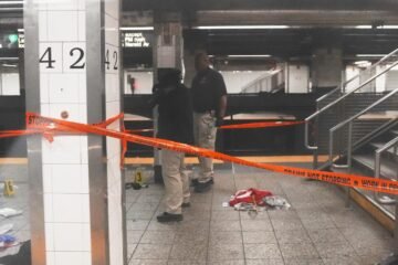 Video of NYC police killing machete-wielding man at Grand Central station released