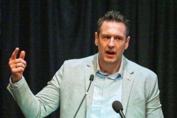 Trump-backed Randy Feenstra concedes to MAHA-backed Zach Lahn in Iowa GOP primary for governor